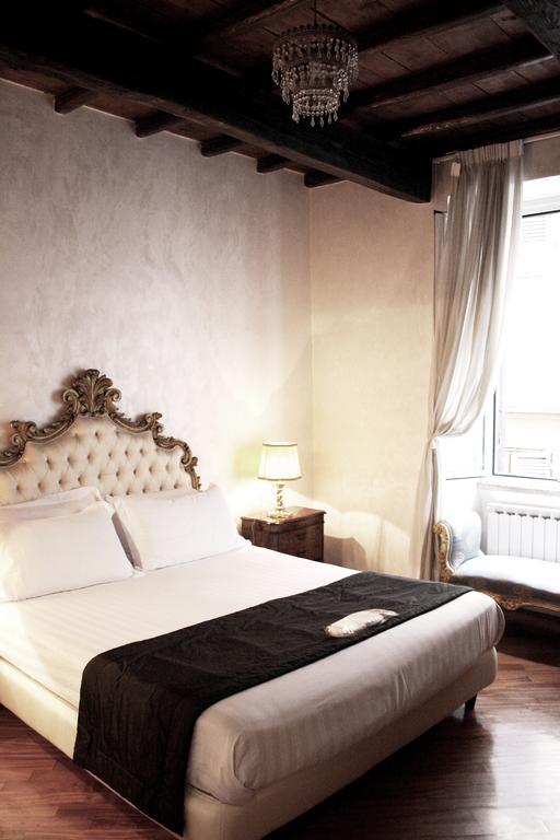 Piazza Di Spagna Suites Рим Стая снимка